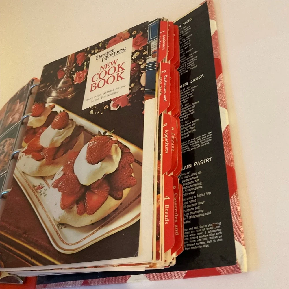 🍎 Better Homes and Gardens New Cookbook Red and White Ring Bound Vintage 1970s - Picture 14 of 16